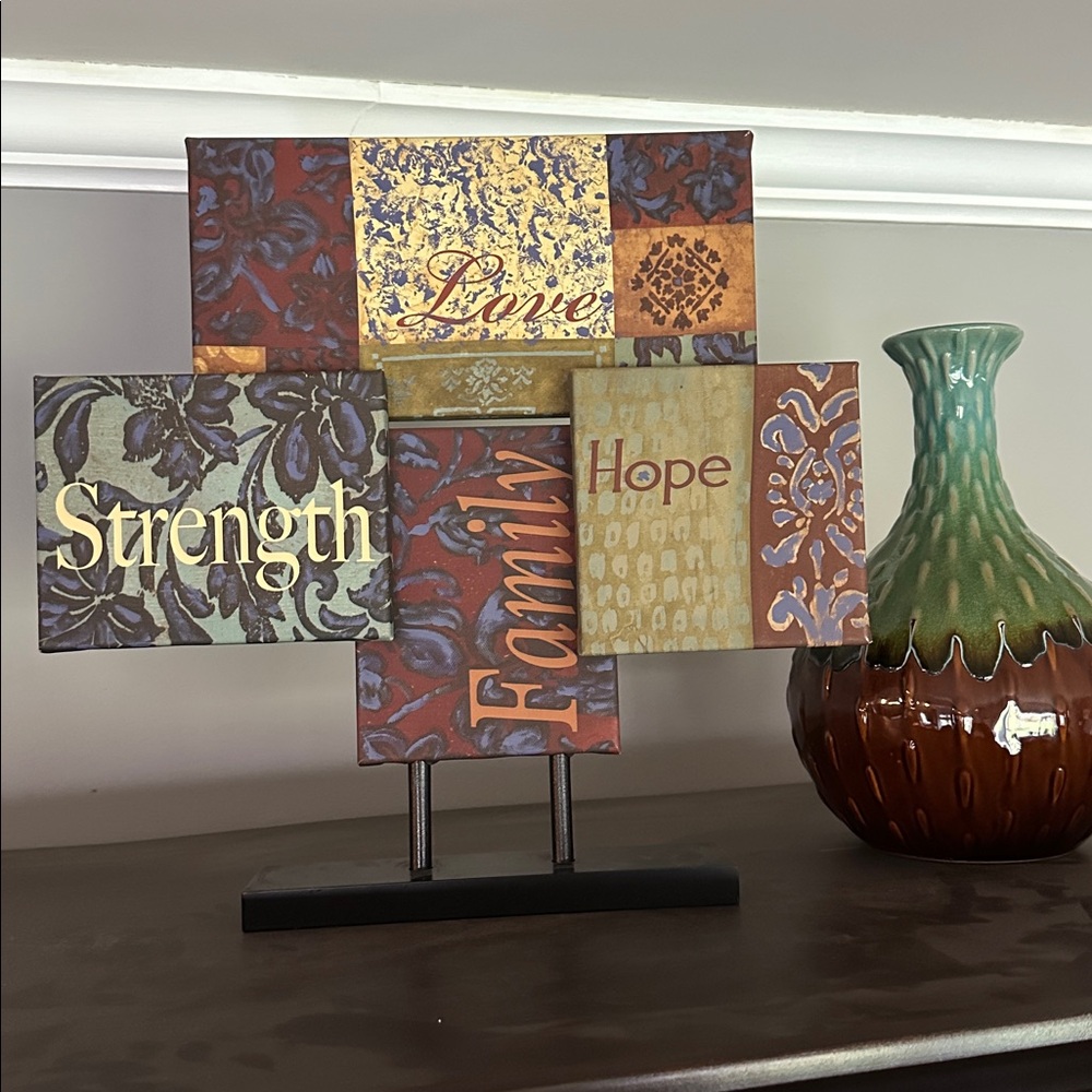 Inspirational Canvas Stand  - Love Strength Family Hope